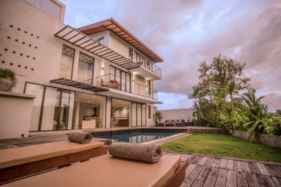 Large Luxury House for Sale in Nawala - Koswatta