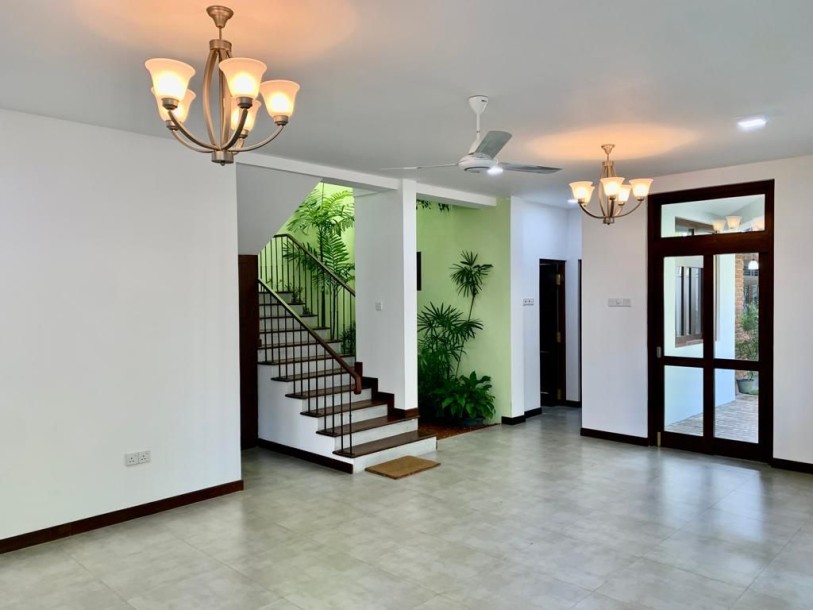 Brand New House for Sale in Thalawathugoda!-2