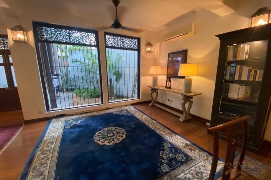 Beautiful 4 Bedroom House For Rent in Colombo 5-1