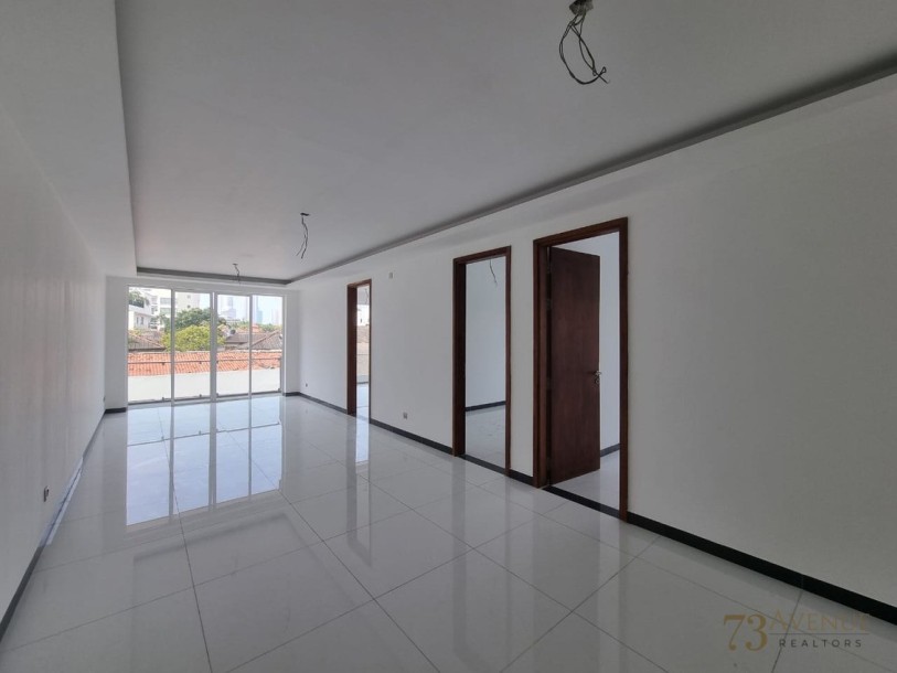 SALE | Brand-New Spacious 3 Bedroom APARTMENT in Residential Colombo 7-2