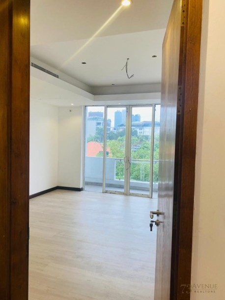 SALE | Brand-New Spacious 3 Bedroom APARTMENT in Residential Colombo 7-2