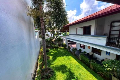 Large 17 Perch HOUSE for SALE Park Road, Colombo 5-7