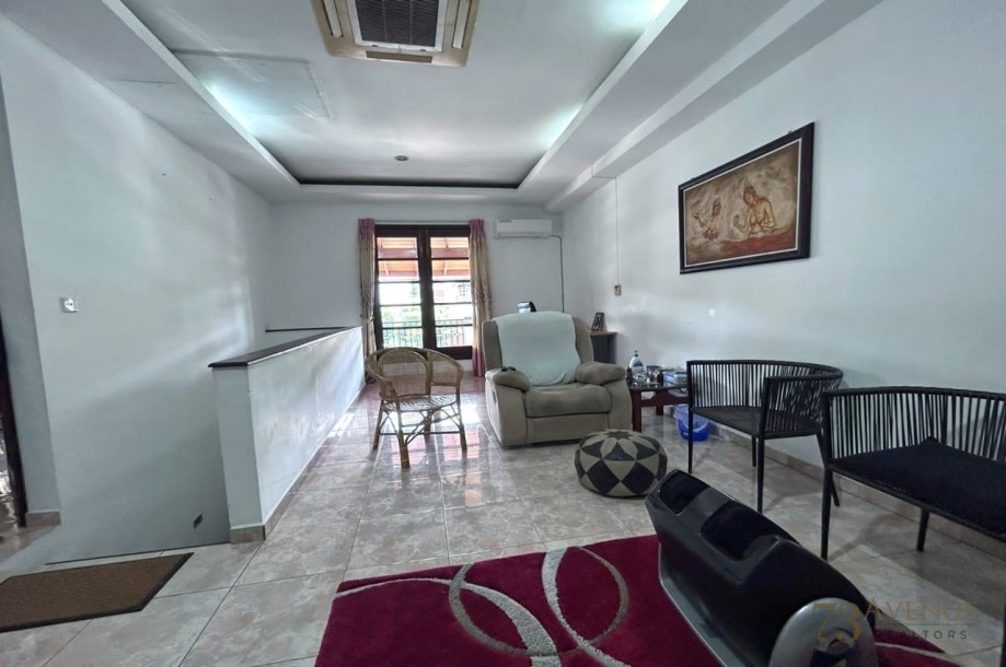 Large 17 Perch HOUSE for SALE Park Road, Colombo 5-3