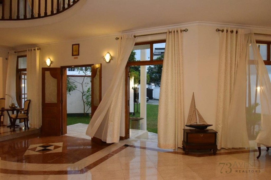 Luxury House For Rent in Colombo 7-4