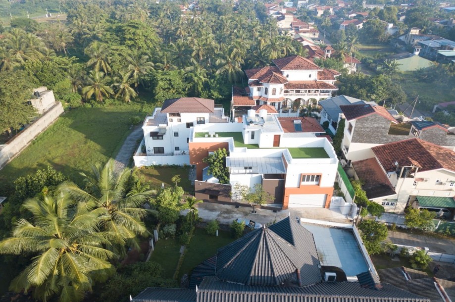 Modern house for sale in Negombo!-2