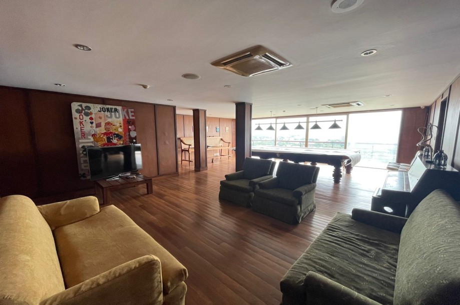 Fairway Waterfront Triplex Penthouse | Apartment for Sale in Rajagiriya.-3