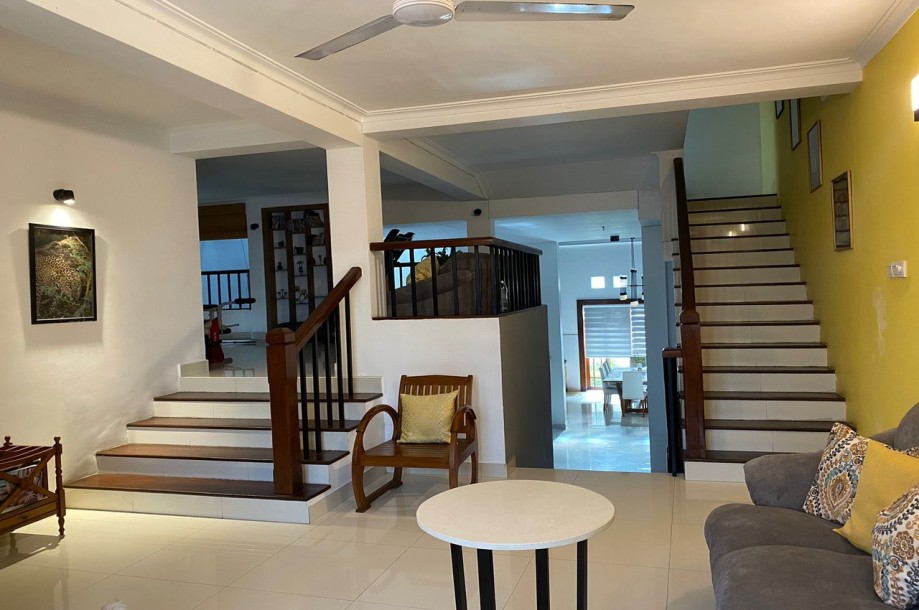 Modern House for rent in Colombo 3-6