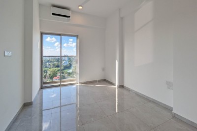 Iconic 4 bedroom High floor SALE