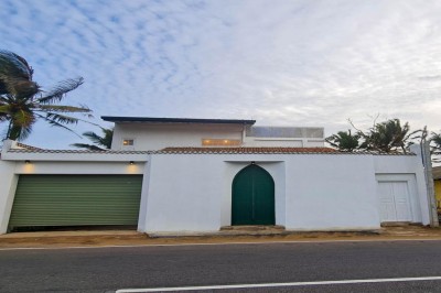 A Stunning Villa in Paradise Island for Sale-6