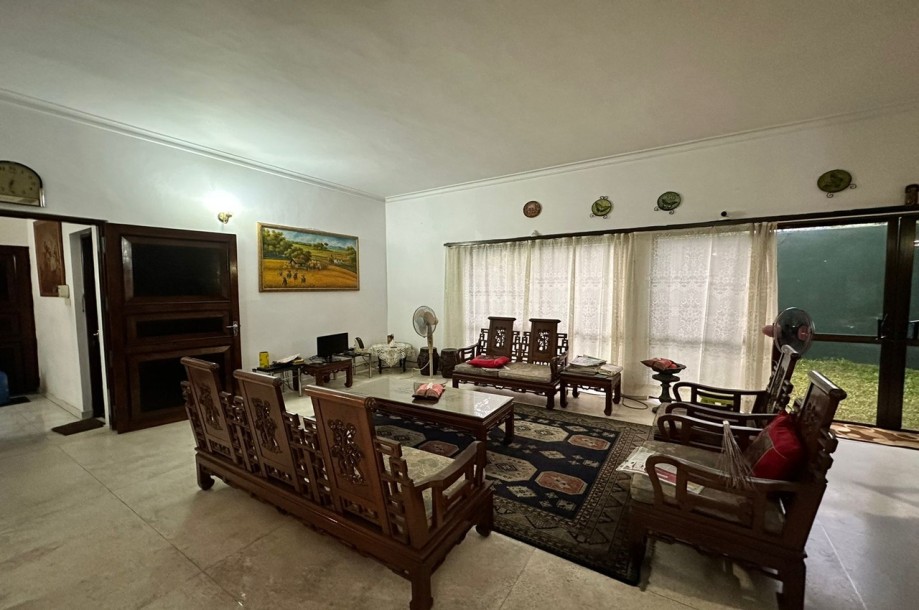 A classic house for sale in Colombo 6-1