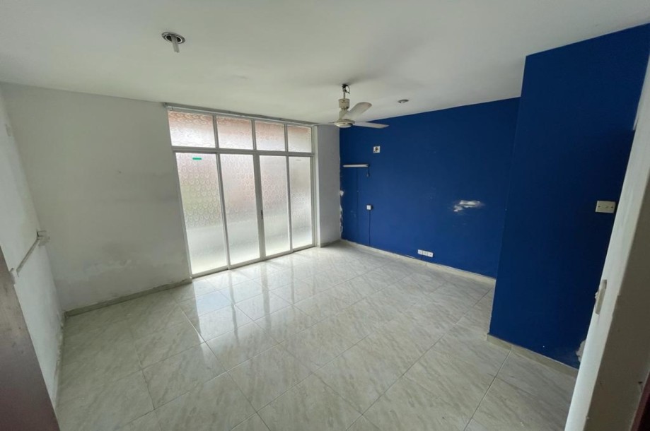 House For Sale in Colombo 5!-9