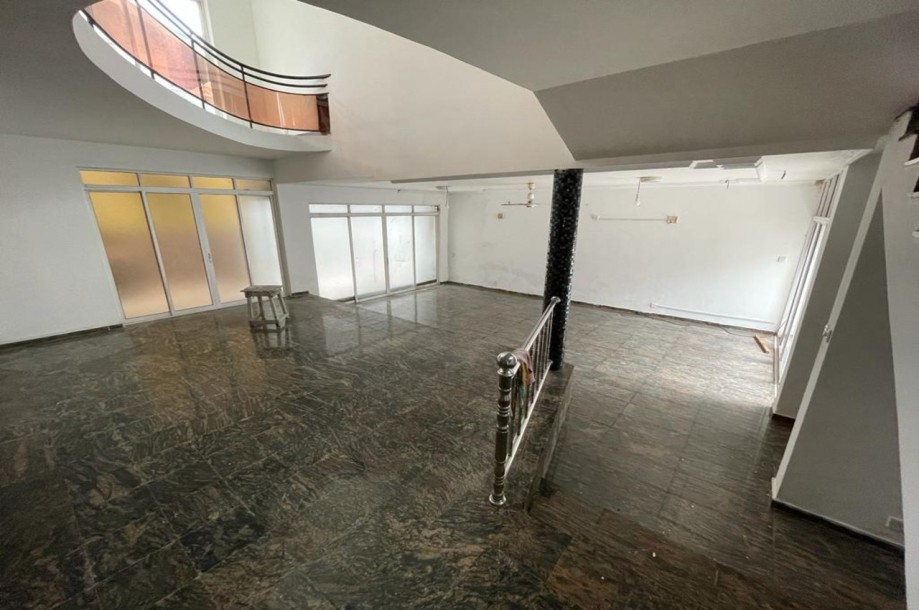 House For Sale in Colombo 5!-4
