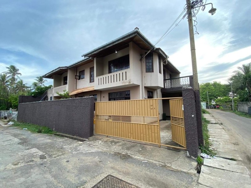 2 Unit House for Sale in Dehiwela-1