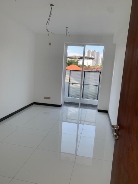 Brand-New Large 3 Bedroom APARTMENT for SALE in Colombo 7 | Highest View-4