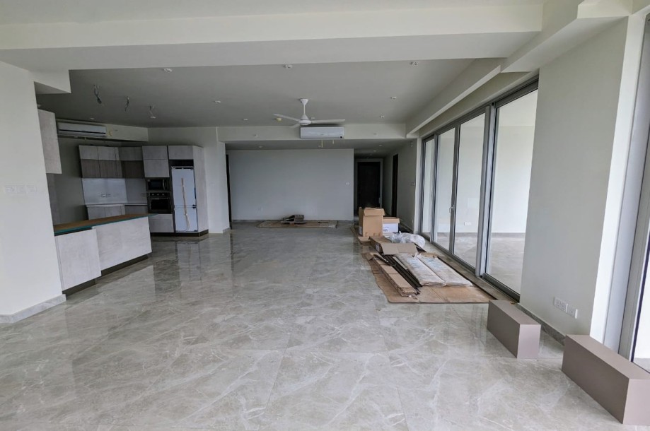 Capital Heights | Penthouse Apartment for Sale in Rajagiriya-5