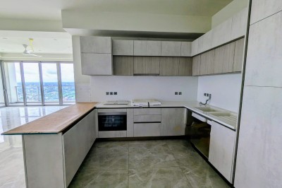 Capital Heights | Penthouse Apartment for Sale in Rajagiriya-7