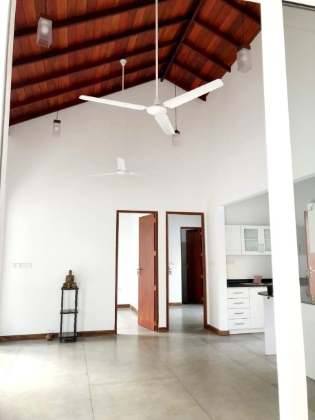 Cozy House for Rent in Dehiwala!-2