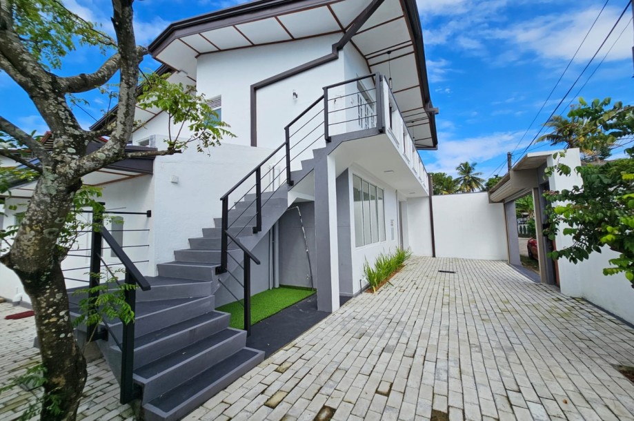 House For Sale - Maharagama | LKR 42,500,000-2