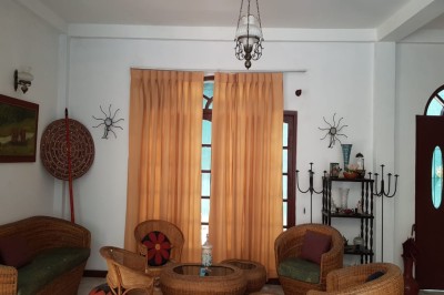 For Sale: Luxurious 8-Bedroom Home with Indoor Pool and Parking for 5 Cars-3