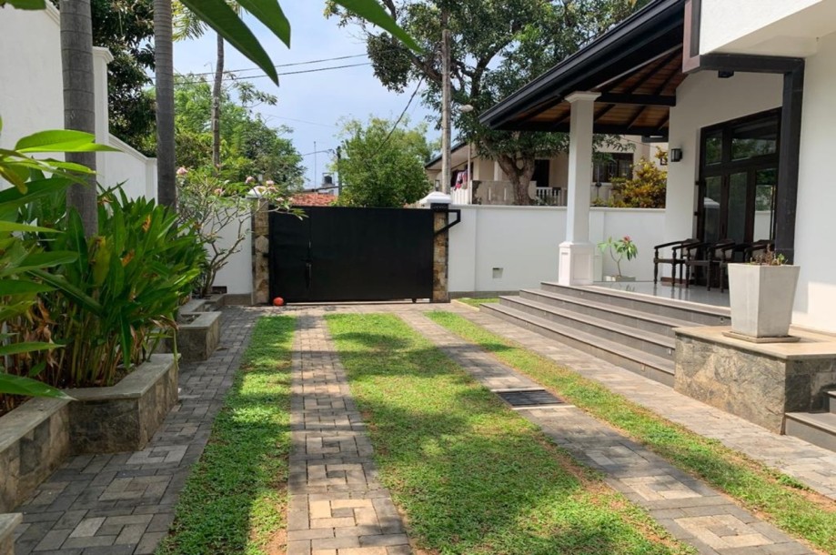 House for Rent in Mt Lavinia-12