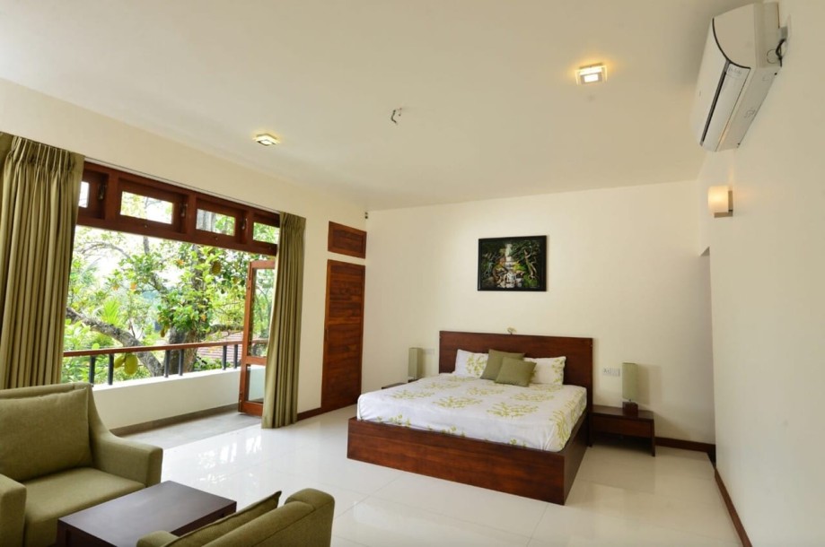 Luxurious 3-Story Residence for Rent in Mirihana-5