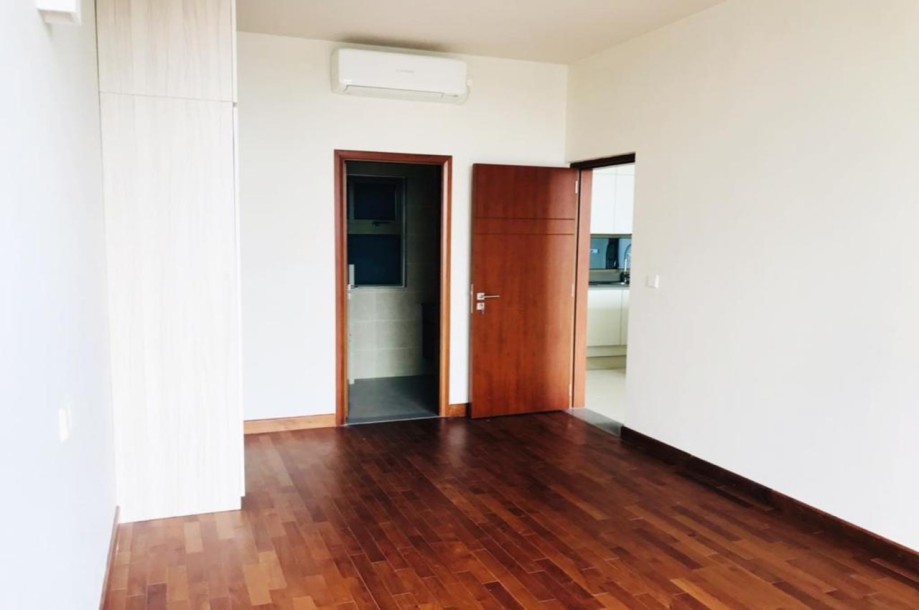 Brand New Apartment for Sale at The Grand-4
