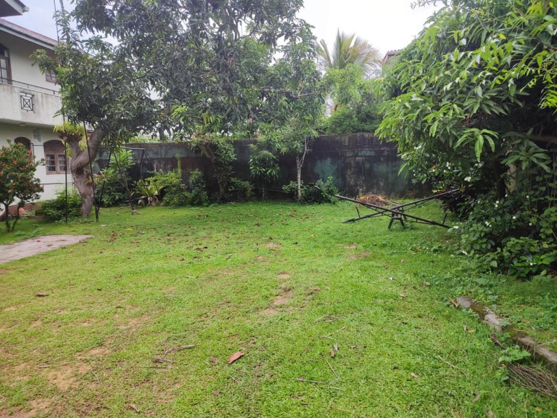 House with land for sale in Mirihana-6