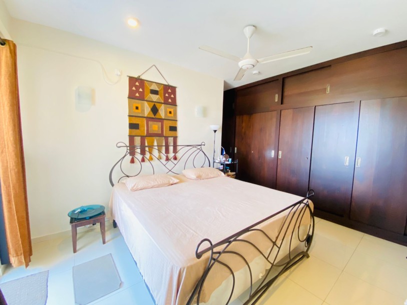 Stunning 3-Bedroom Sea View Apartment in Mount Lavinia-5