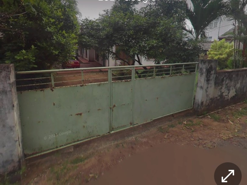 Old Property for sale, Selling for Land Value-3