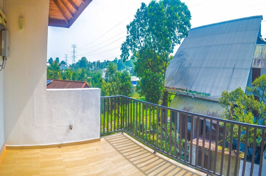 4 Storey Luxury House for Sale in Thalawathugoda-9