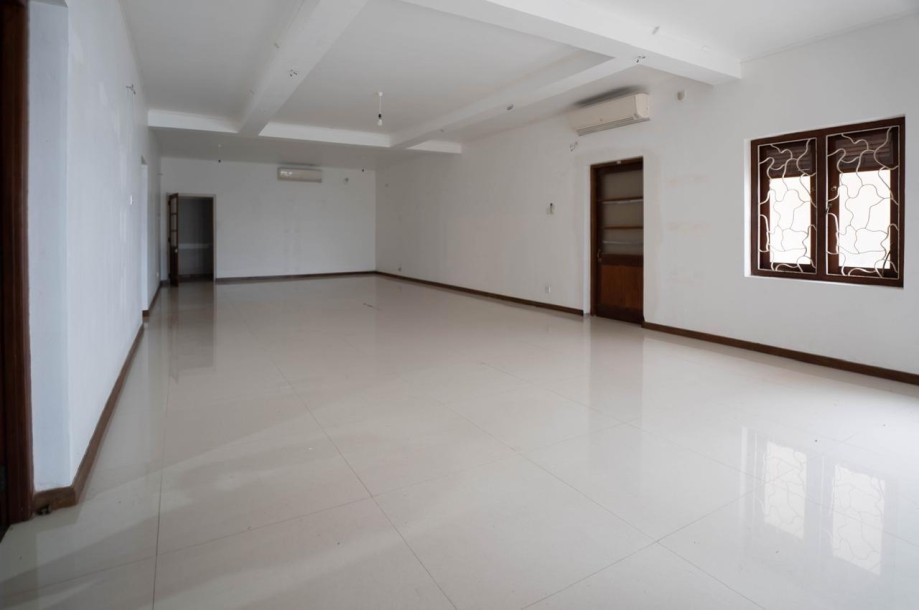 Commercial property for Rent in Colombo 5-3