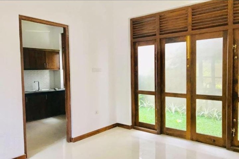 House for Sale in Mount Lavinia-7
