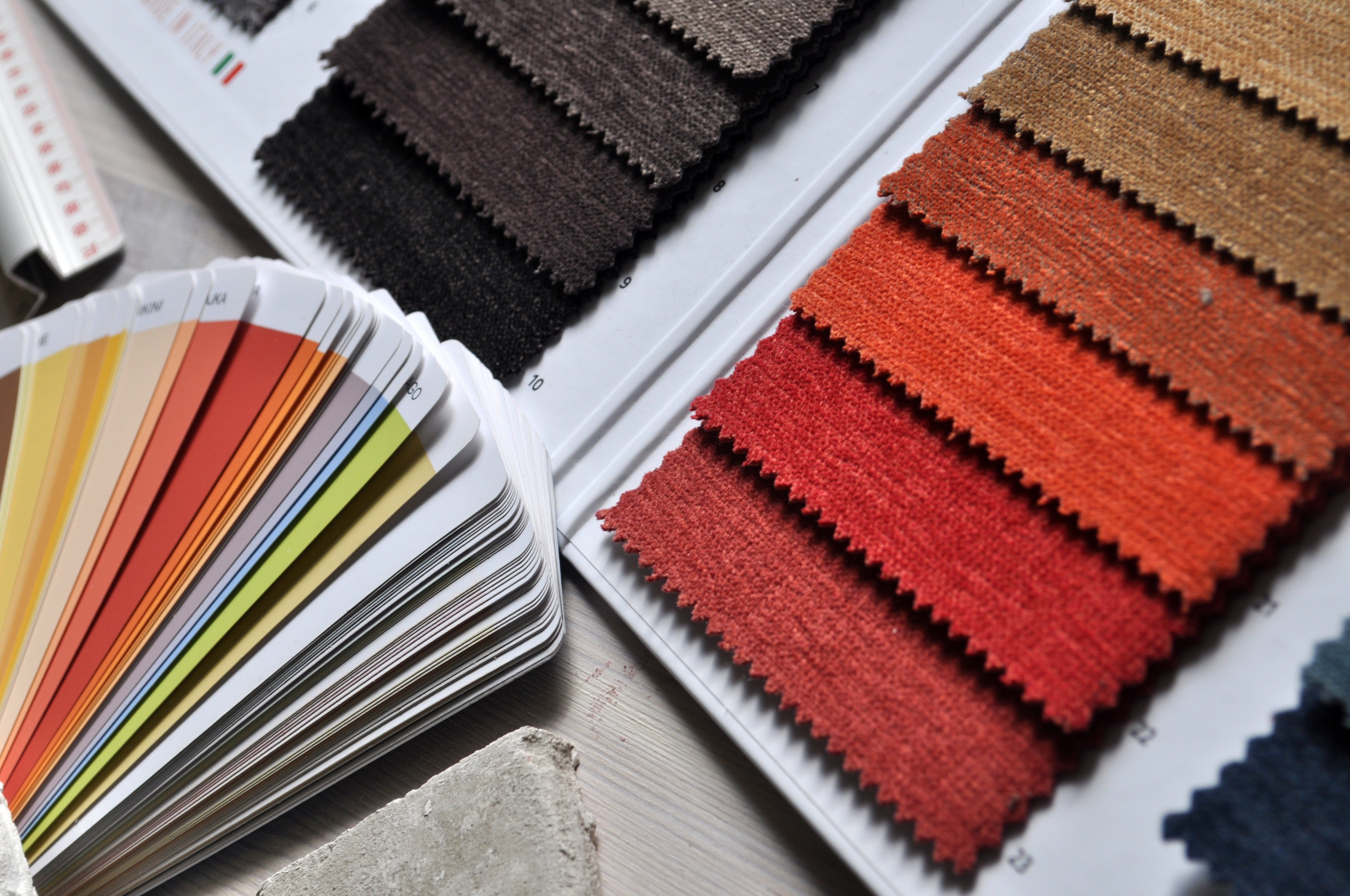 The Art of Choosing the Perfect Fabric for Your Blinds: A Comprehensive Guide