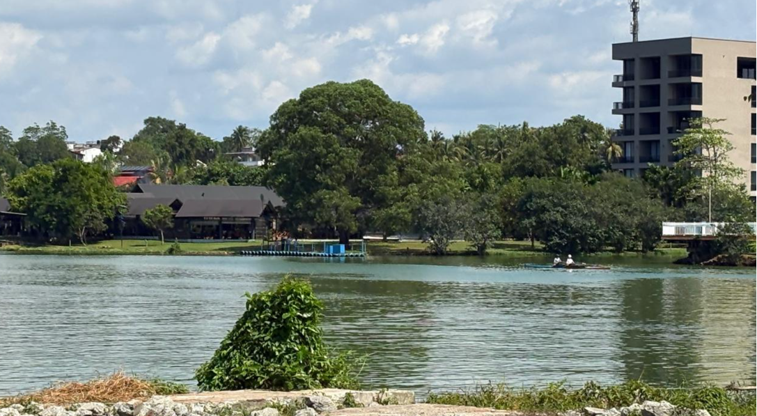 20P Waterfront Land for Sale in Rajagiriya | LKR 84 Million (LA4667)-1