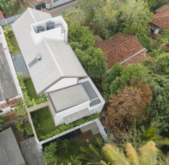 Modern 4BR House for Sale in Gampaha | Price LKR 120 Million (Hs4689)-1