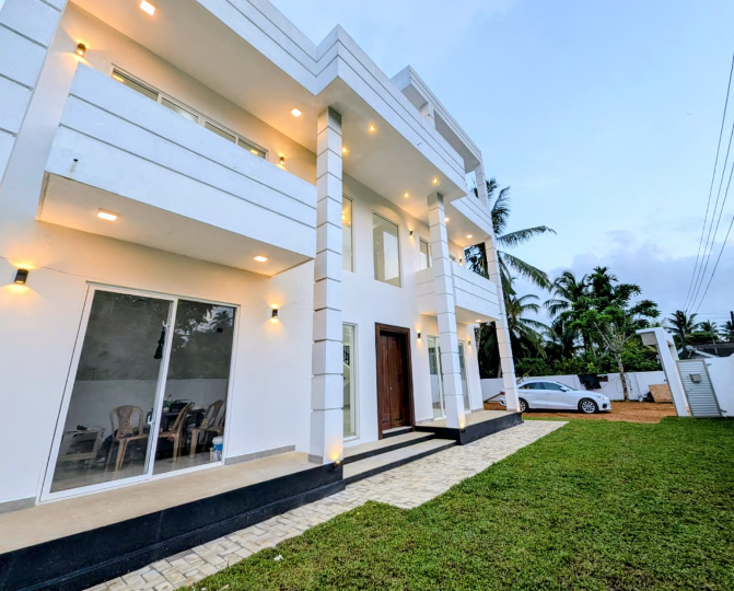 4BR House for Sale in Kurundugaha, Elpitiya, Galle | LKR 54 Mn(HS4699)-3