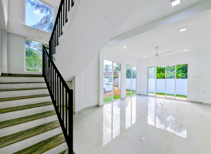 4BR House for Sale in Kurundugaha, Elpitiya, Galle | LKR 54 Mn(HS4699)-5