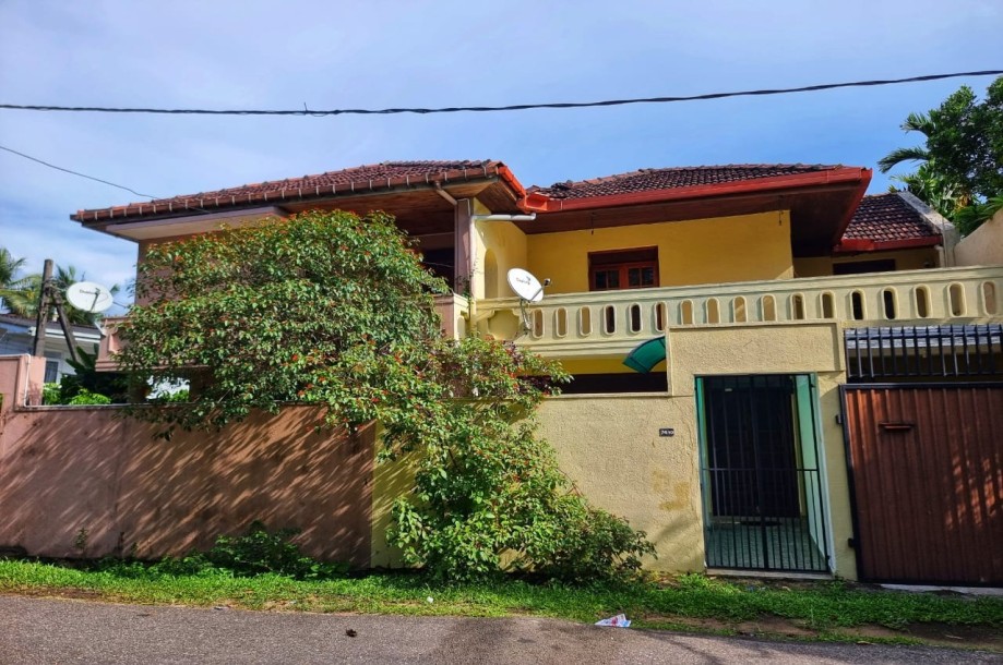 Spacious 2 Unit House for Sale in Nugegoda-1