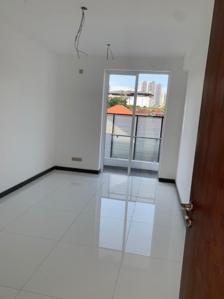 Brand-New Large 3 Bedroom APARTMENT for SALE in Colombo 7-5