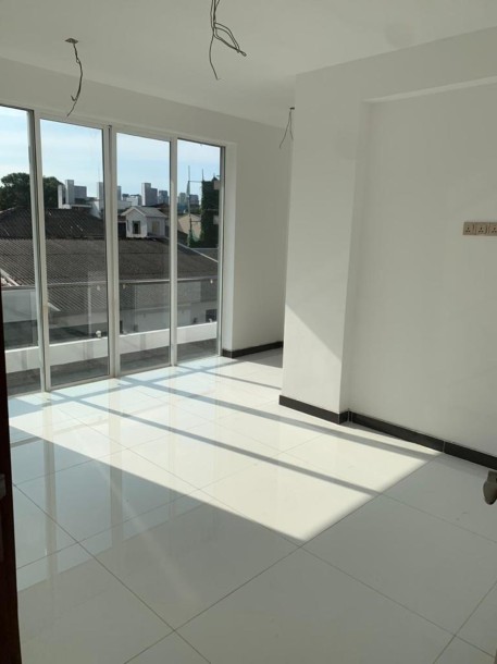 Brand-New Large 3 Bedroom APARTMENT for SALE in Colombo 7-4