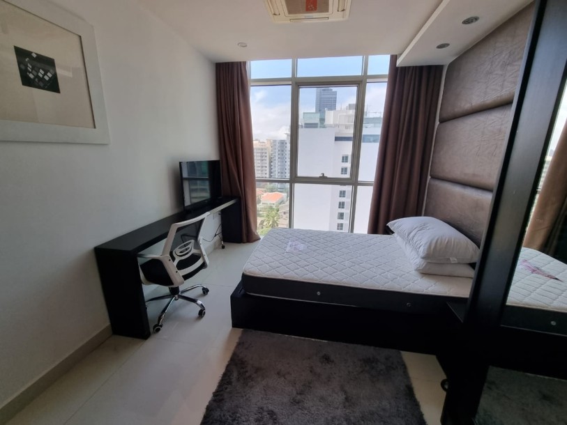 Furnished 3 Bedroom APARTMENT for SALE in Platinum One Suites Galle Road, Colombo 3-8