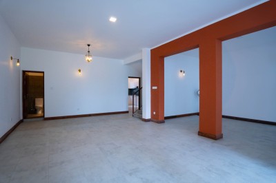 Stunning Golf Villa For Rent in Borella-4