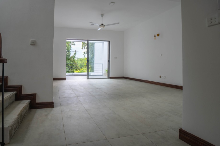 Stunning Golf Villa For Rent in Borella-2