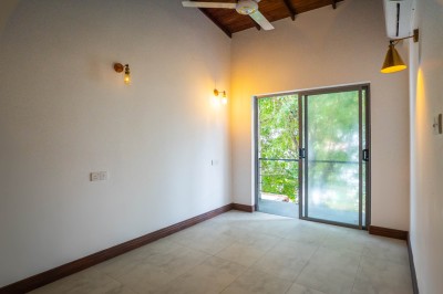 Stunning Golf Villa For Rent in Borella-3