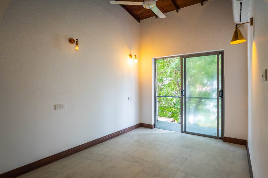 Stunning Golf Villa For Rent in Borella-3