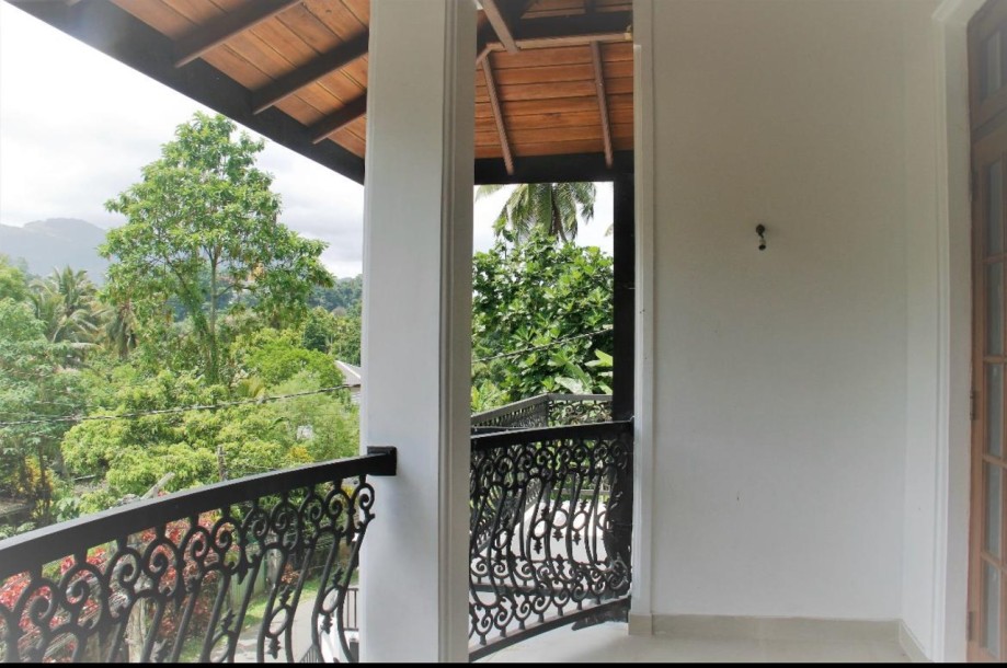 Brand New House for Sale in Peradeniya,  Kandy.-15