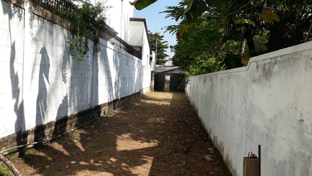 LAND FOR SALE IN BATTARAMULLA-2