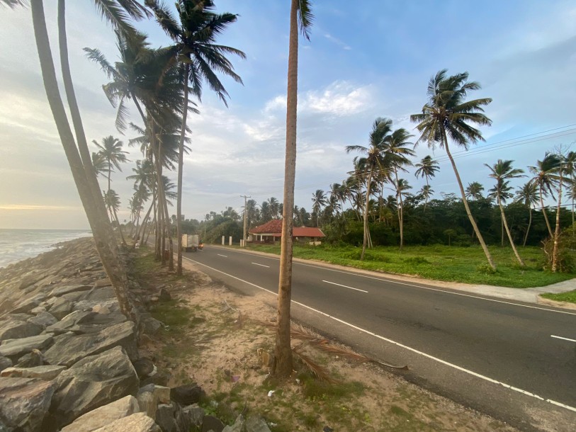 Ocean front Commercial Land for sale in Hikkaduwa-3