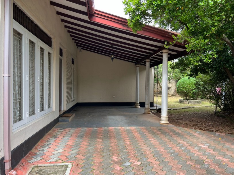 SEMI FURNISHED HIGH RESIDENTIAL AREA HOUSE FOR RENT IN NUGEGODA-8