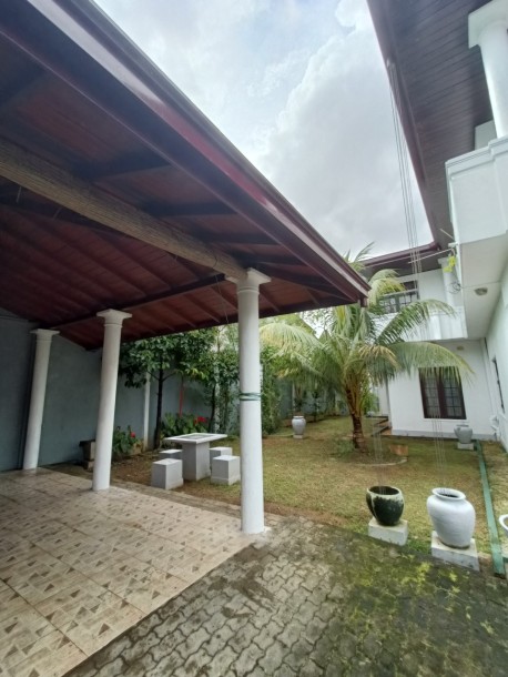 House for Sale in Thalahena Malabe - Highly Residential Area-12